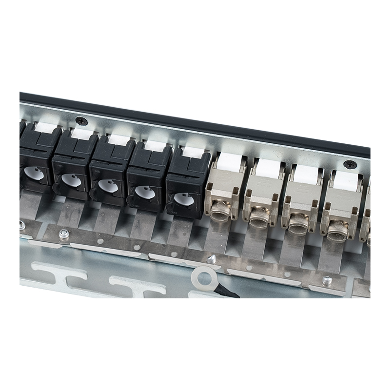 19-tums 1U 24-portars skärmad patchpanel (med C6A-modul) SP-3246S-24P 19-tums 1U 24-portars skärmad patchpanel (med C6A-modul) SP-3246S-24P